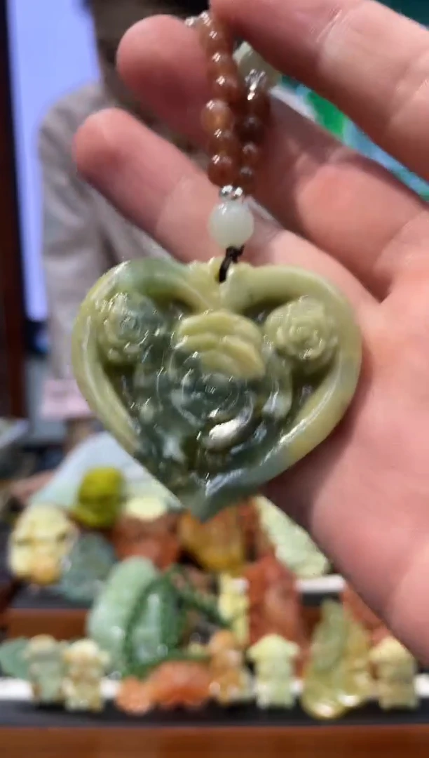 【闪购商品】岫玉吊坠未镶嵌·多样性发货*拍一发一