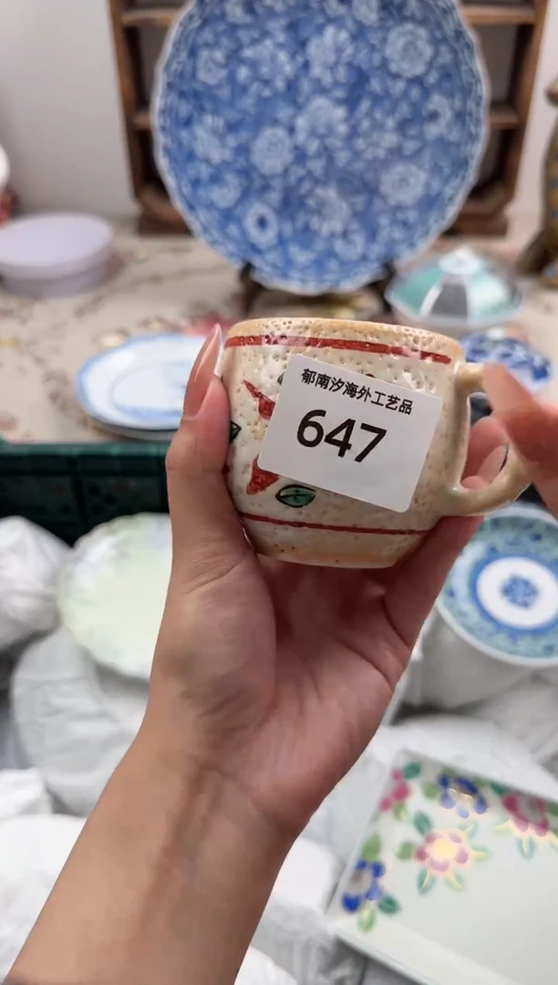 瓷片小****oQ         647