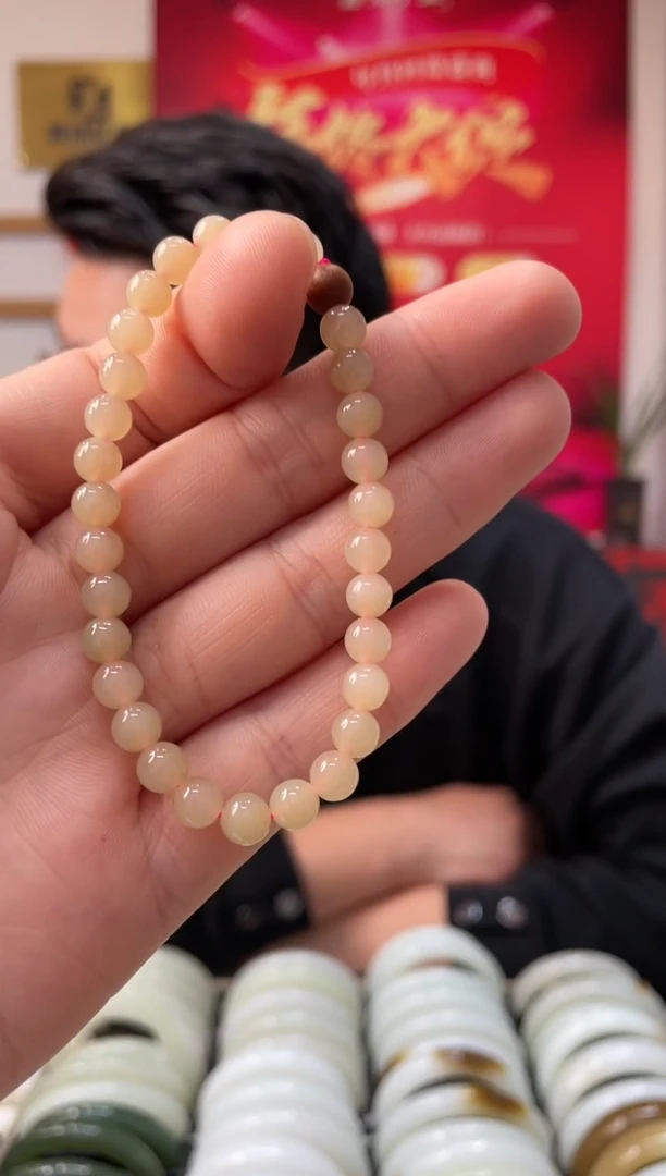 【闪购商品】和田玉手链未镶嵌藕粉卡6-5手串随机发一件