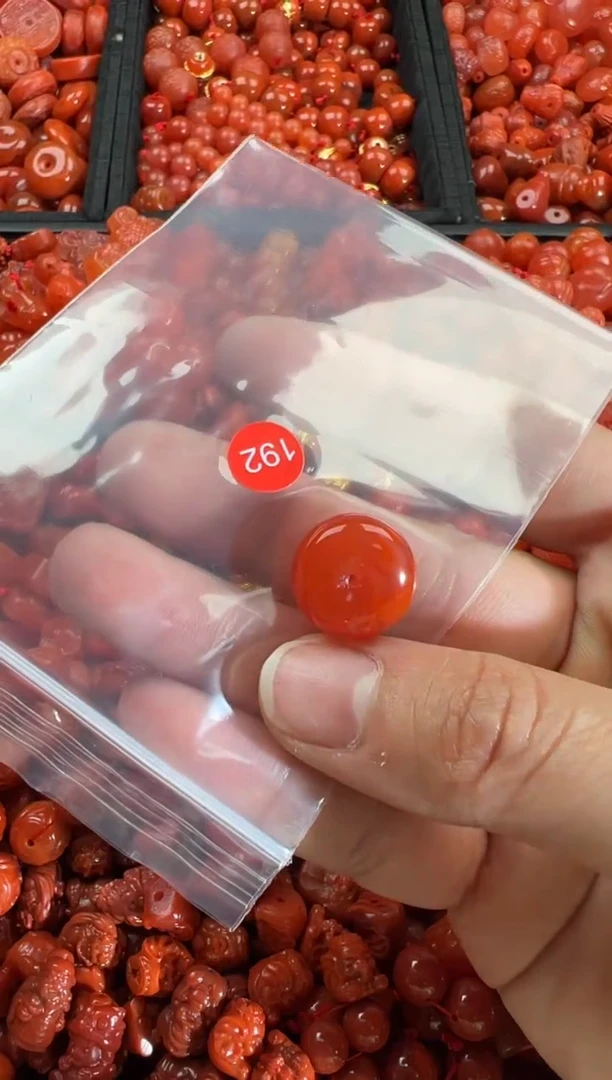 【闪购商品】南红玛瑙颈饰未镶嵌1