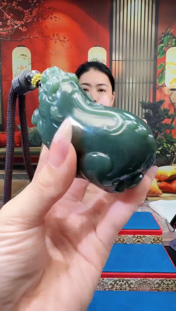 定制和田玉名家匠心馆和田玉多样性发一