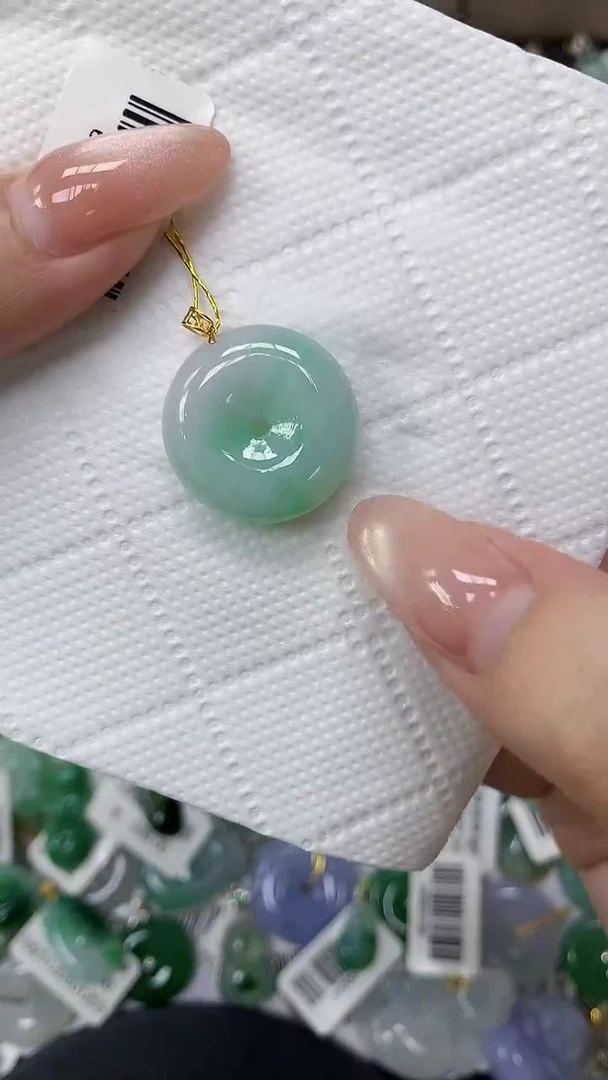 颈饰18K金镶嵌翡翠11111111111111