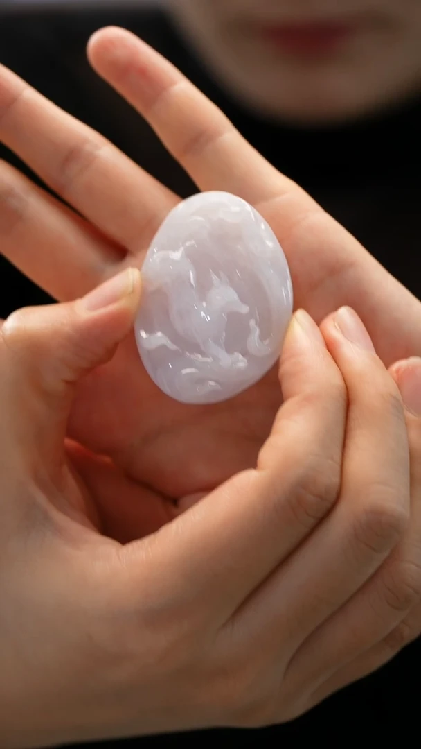 颈饰未镶嵌翡翠九尾狐