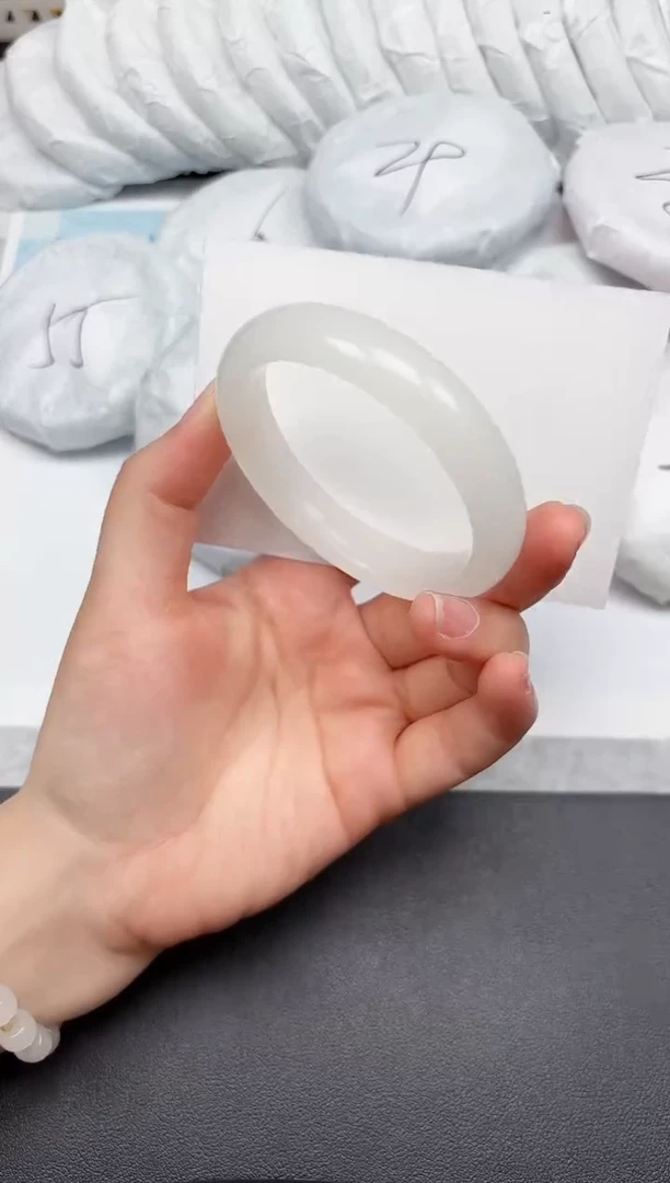 未镶嵌手镯石英质玉61-5455