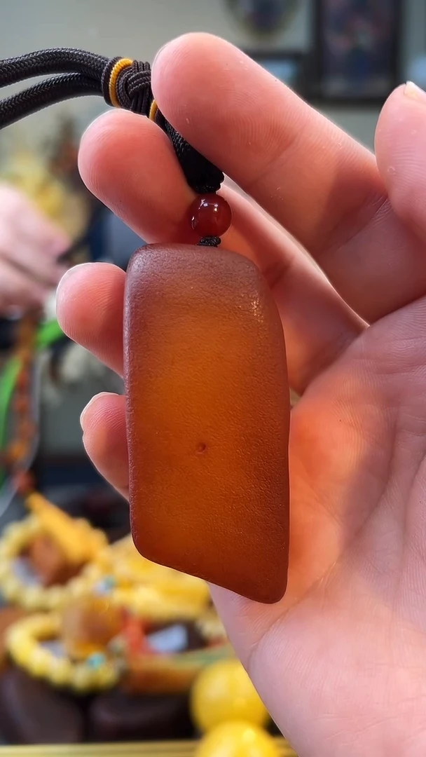琥珀颈饰未镶嵌手把
