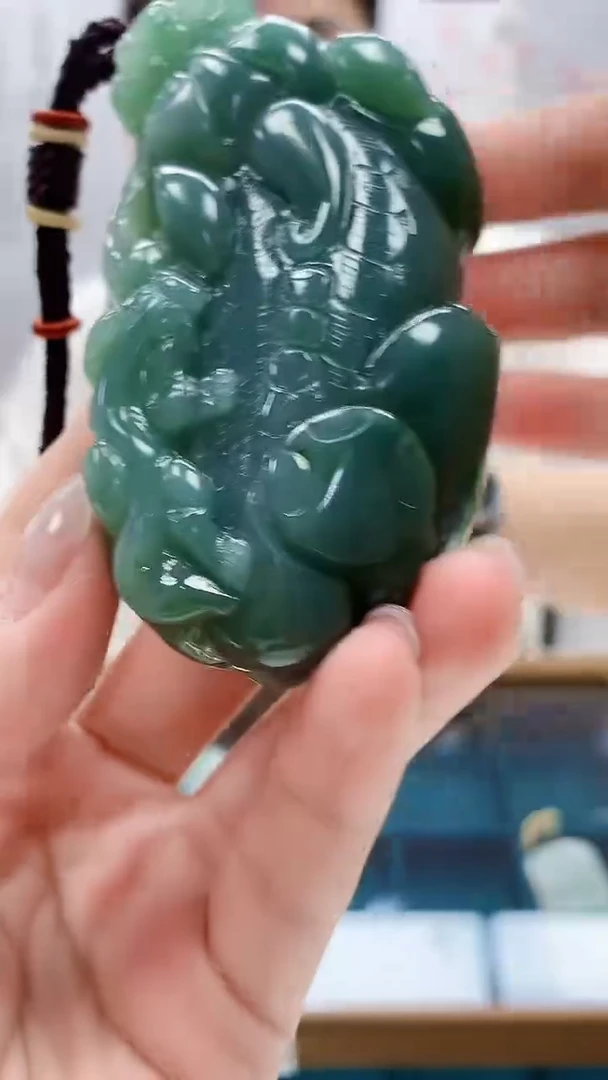 定制翡翠未镶嵌4868lr-毛货挂件193
