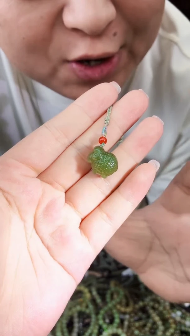 和田玉未镶嵌颈饰拍一发一