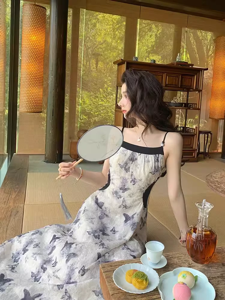 薇宝儿塔塔-【烟水蝶墨】秋冬季新款显瘦收腰吊带连衣裙-42609Q