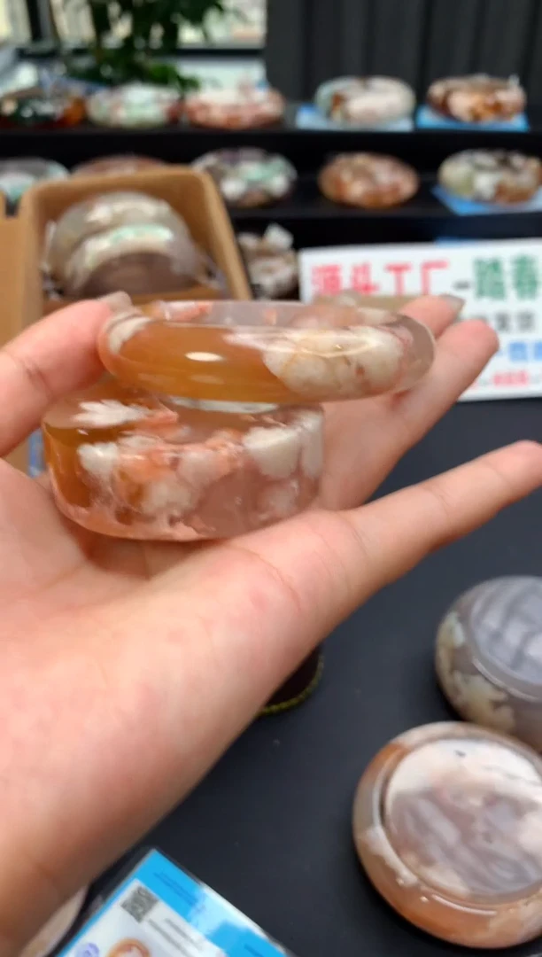 石英质玉手镯未镶嵌赠送镯心（圈口55