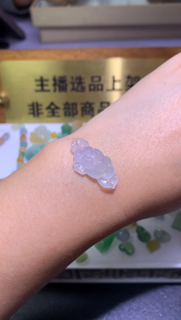未镶嵌定制翡翠毛货
