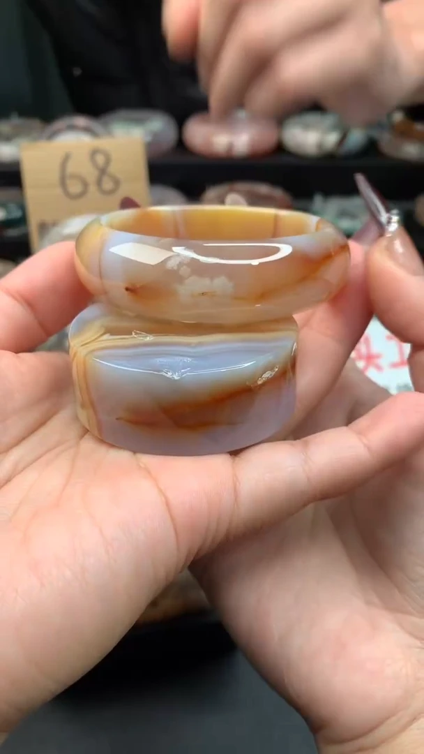 未镶嵌手镯石英质玉（56圈口）赠送镯心 无证书