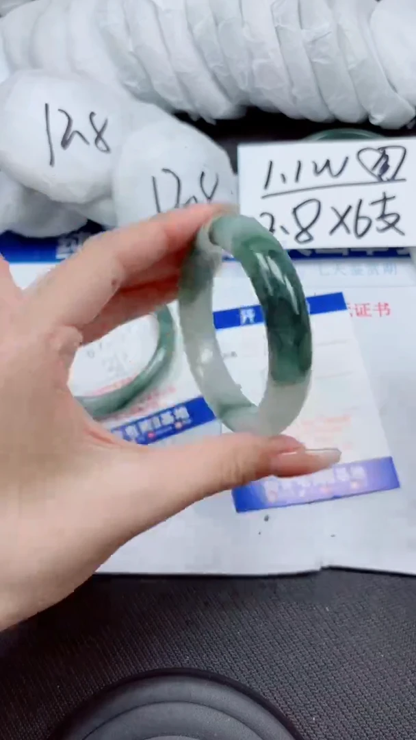 石英质玉手镯未镶嵌A101-53.54