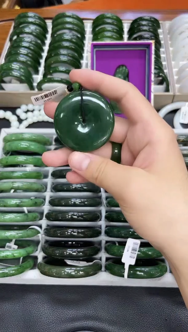 颈饰未镶嵌和田玉小艾多样性发货拍一发一