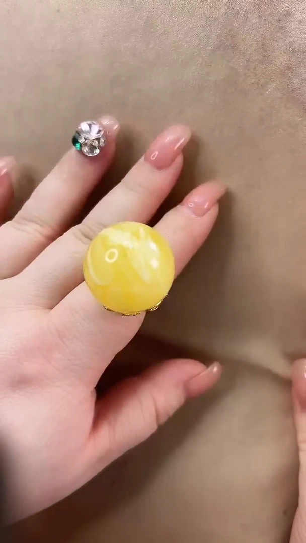 琥珀颈饰未镶嵌戒指