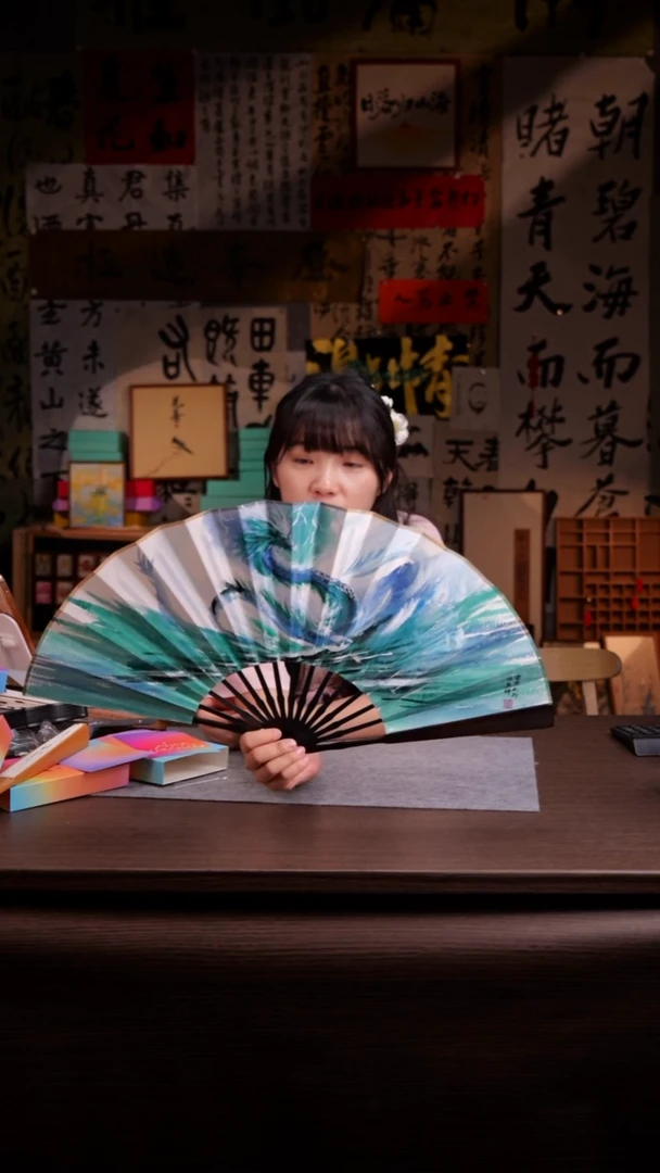 国画青龙-10寸 手写 扇子