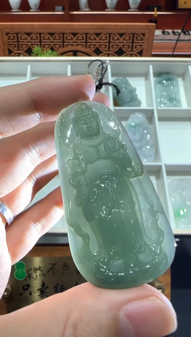 翡翠挂件未镶嵌A货翡翠多样性孤品