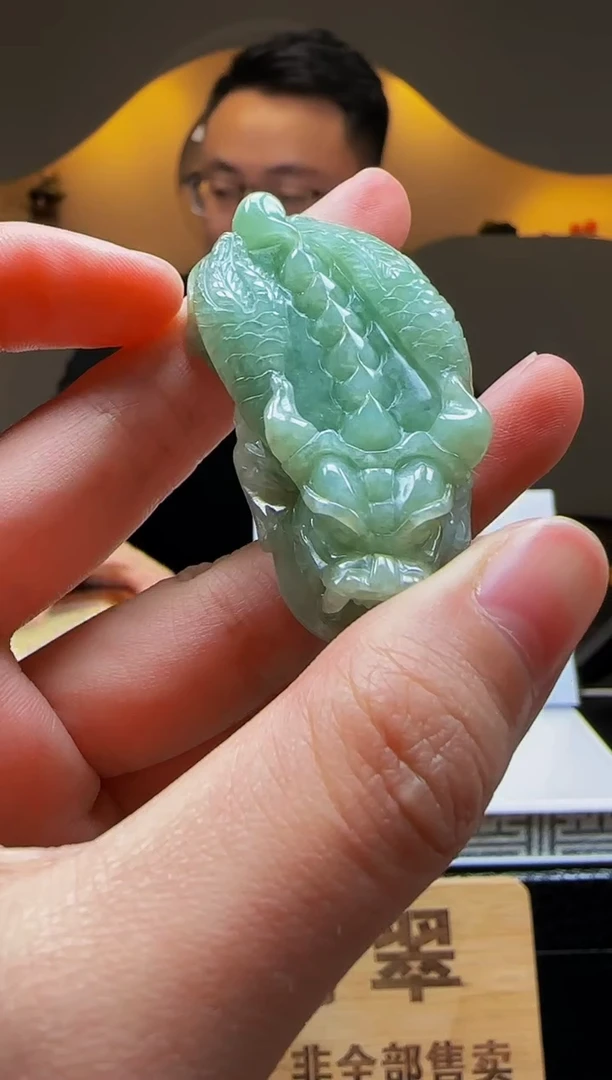【闪购商品】翡翠颈饰未镶嵌Q02353翡翠毛货
