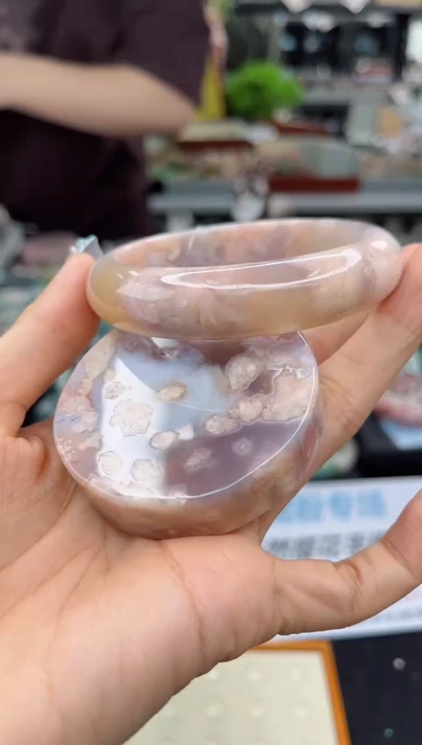 【闪购商品】石英质玉手镯未镶嵌59圈口（赠品镯心）1379108