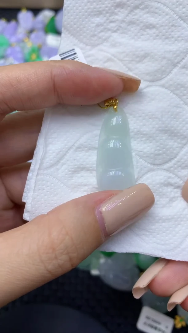 颈饰未镶嵌翡翠天然缅甸翡翠A货