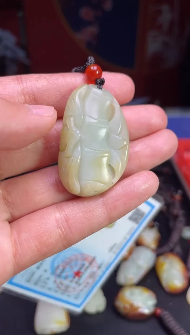 颈饰未镶嵌和田玉1