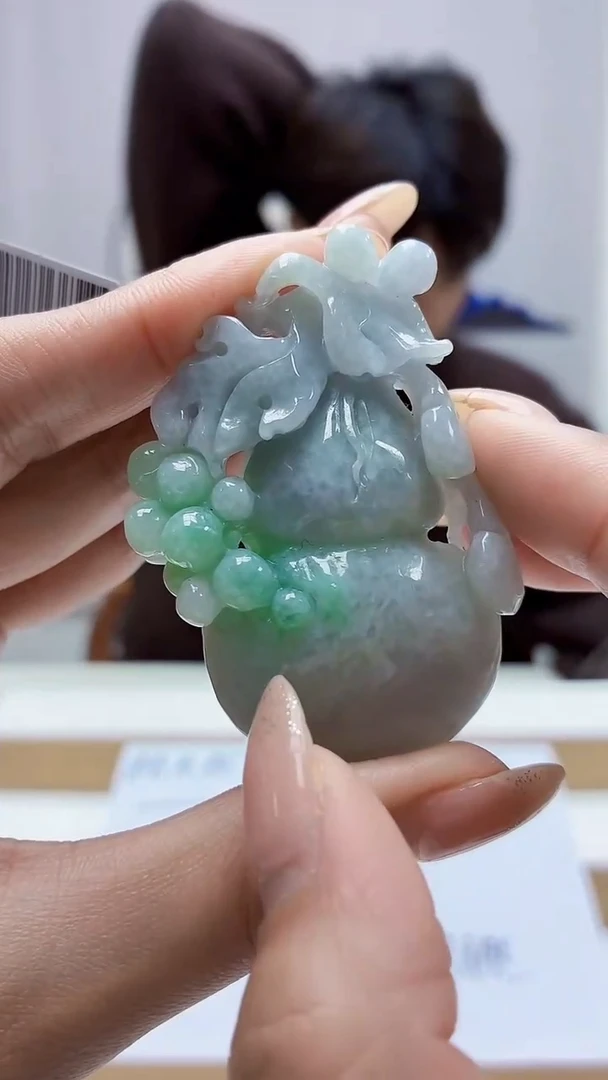 未镶嵌定制翡翠5145MM-毛货挂件42