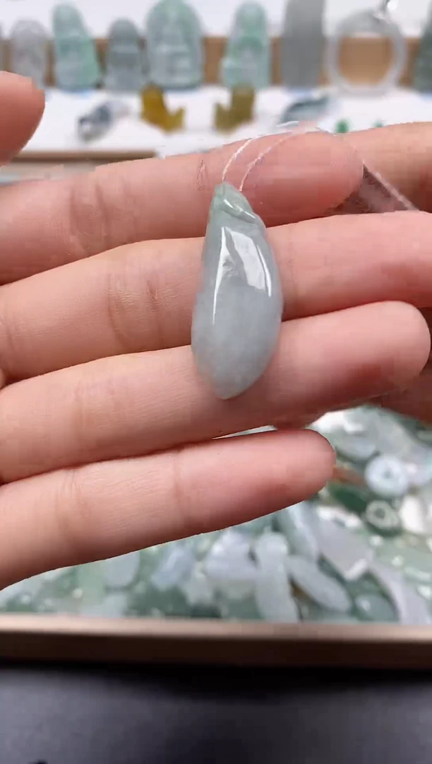 翡翠未镶嵌颈饰吊坠125