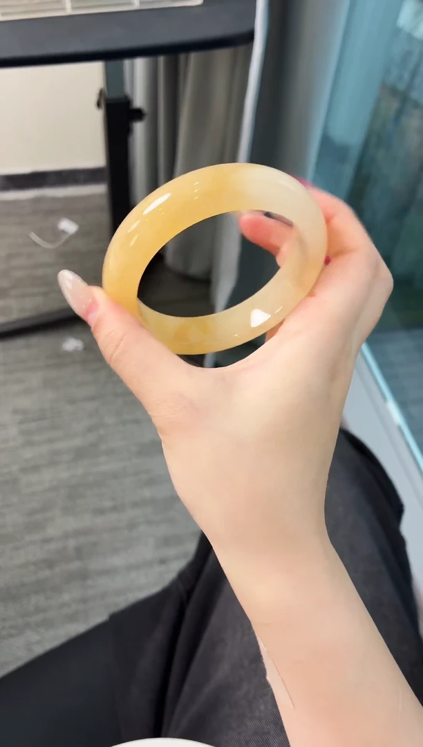 未镶嵌手镯石英质玉115.60