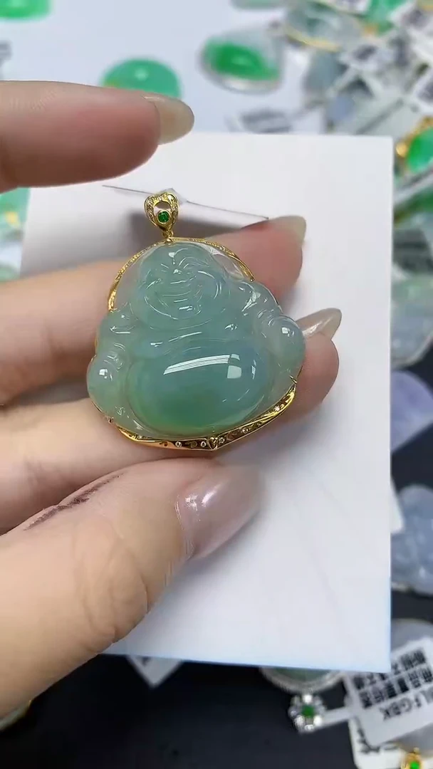 翡翠18K金镶嵌颈饰天然缅甸翡翠A货