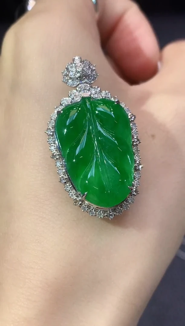 吊坠(不含链)18K金镶嵌翡翠D80