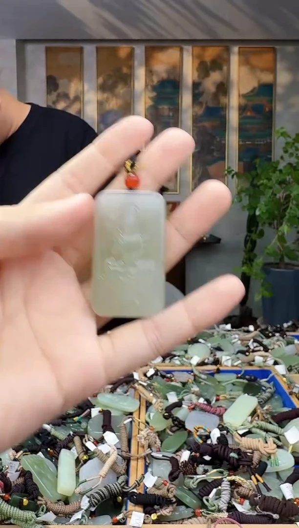未镶嵌和田玉挂件拍一发一