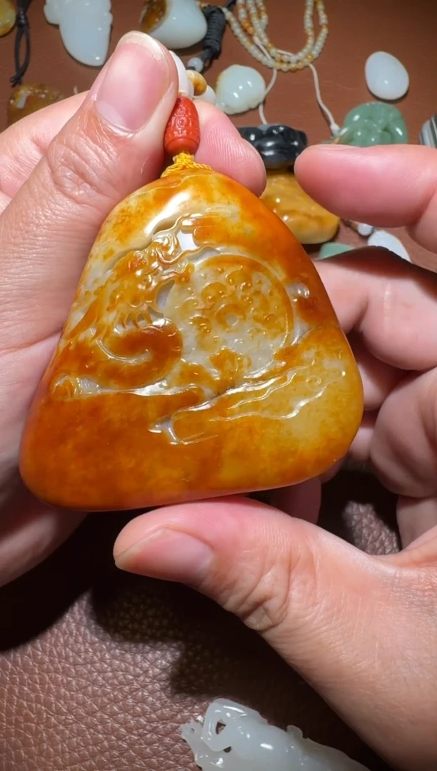 未镶嵌和田玉挂件5*.和田玉