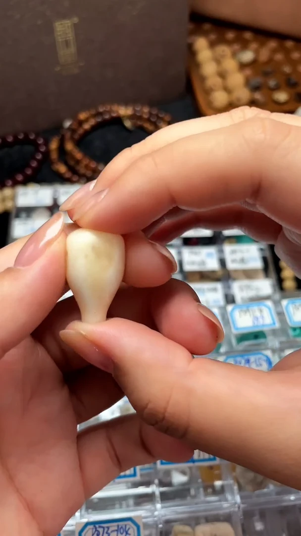 把件星月菩提牛骨雕刻三通10