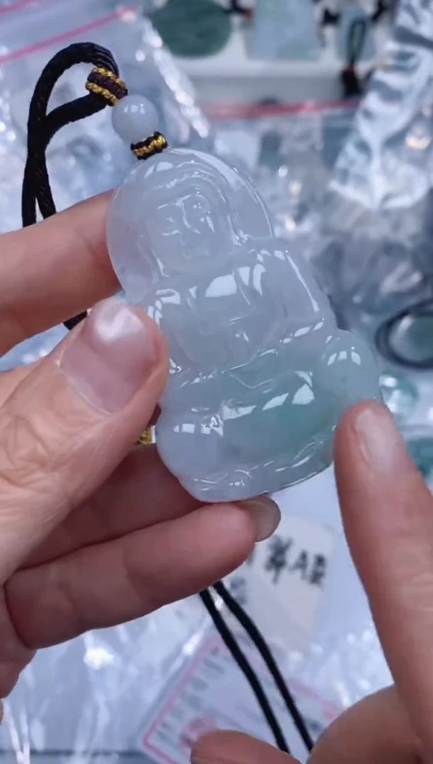 颈饰未镶嵌翡翠吊坠