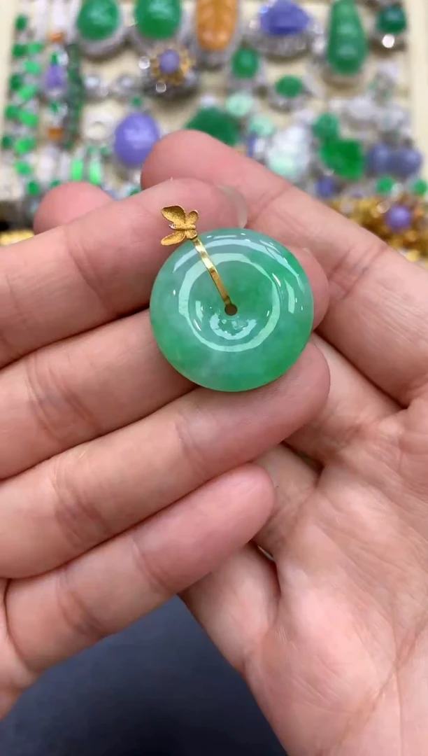 颈饰18K金镶嵌翡翠40-中国好珍宝