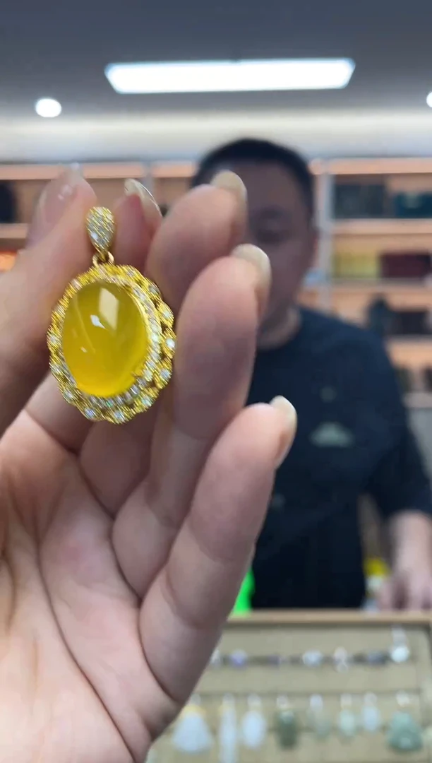 未镶嵌颈饰玛瑙/玉髓（多样性发一件）