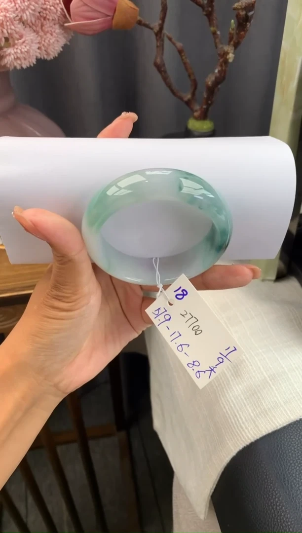 未镶嵌手镯翡翠含*草手镯