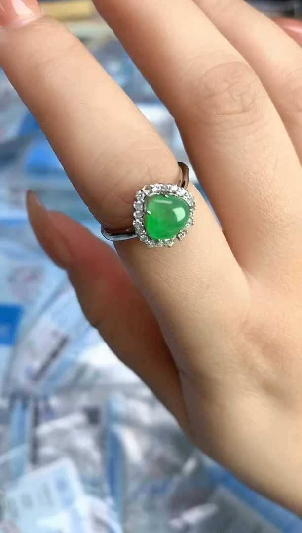 颈饰银S925镶嵌翡翠25111401