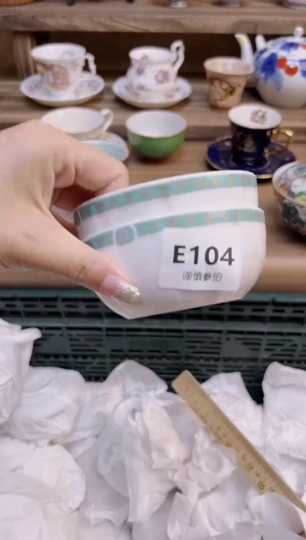 瓷片贝**卡          104