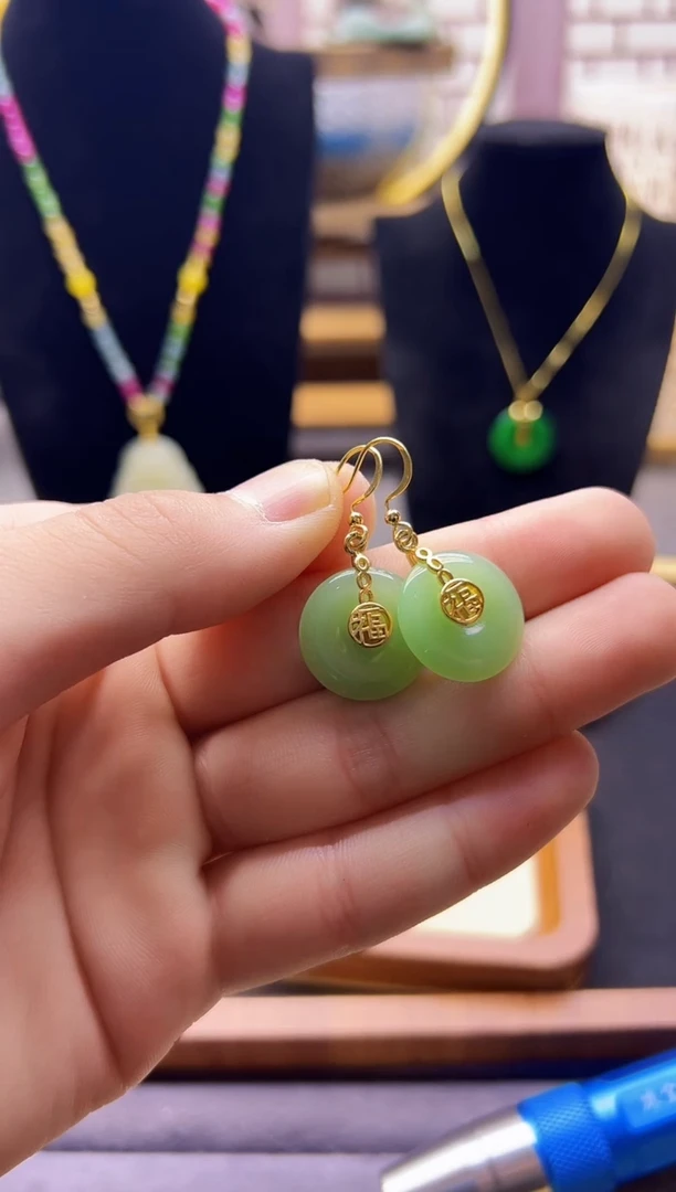 【闪购商品】和田玉耳饰14K金镶嵌E205