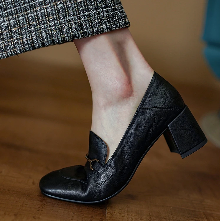 羊皮断码清仓时尚方头粗跟乐福鞋女2025新款复古英伦风中跟小皮鞋