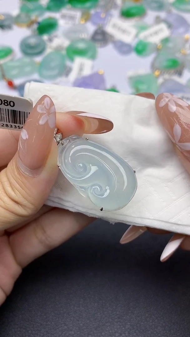 颈饰18K金镶嵌翡翠a货假一赔三支持复检百元上9元证书费自理