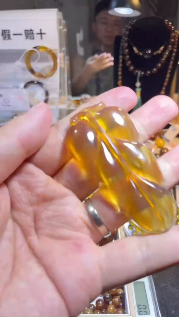 裸石琥珀未镶嵌金珀 大叶子
