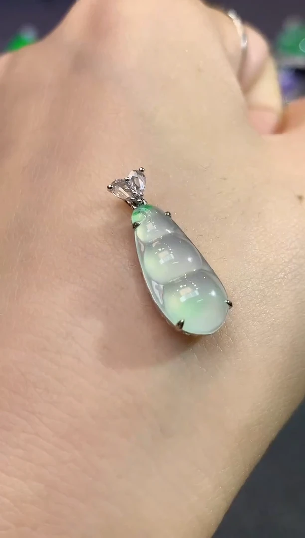 吊坠(不含链)18K金镶嵌翡翠C6