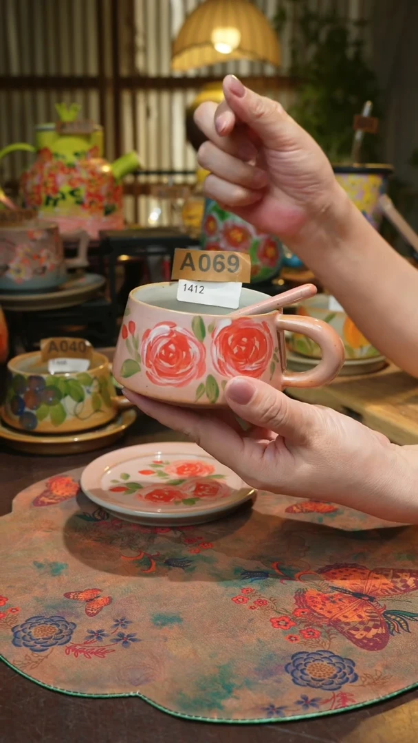 陶瓷景德镇高温釉下手绘陶瓷