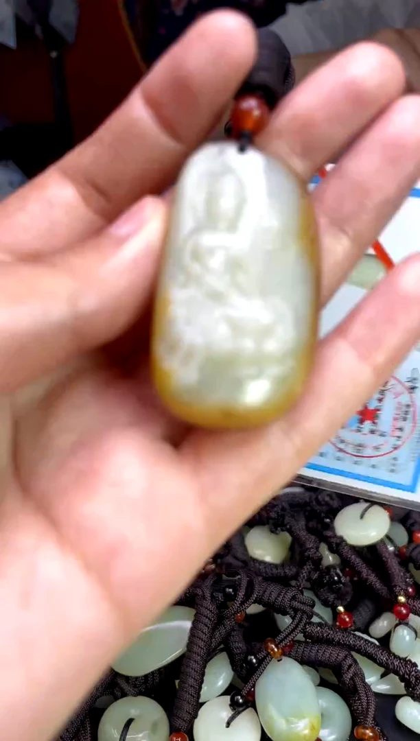 未镶嵌和田玉挂件1