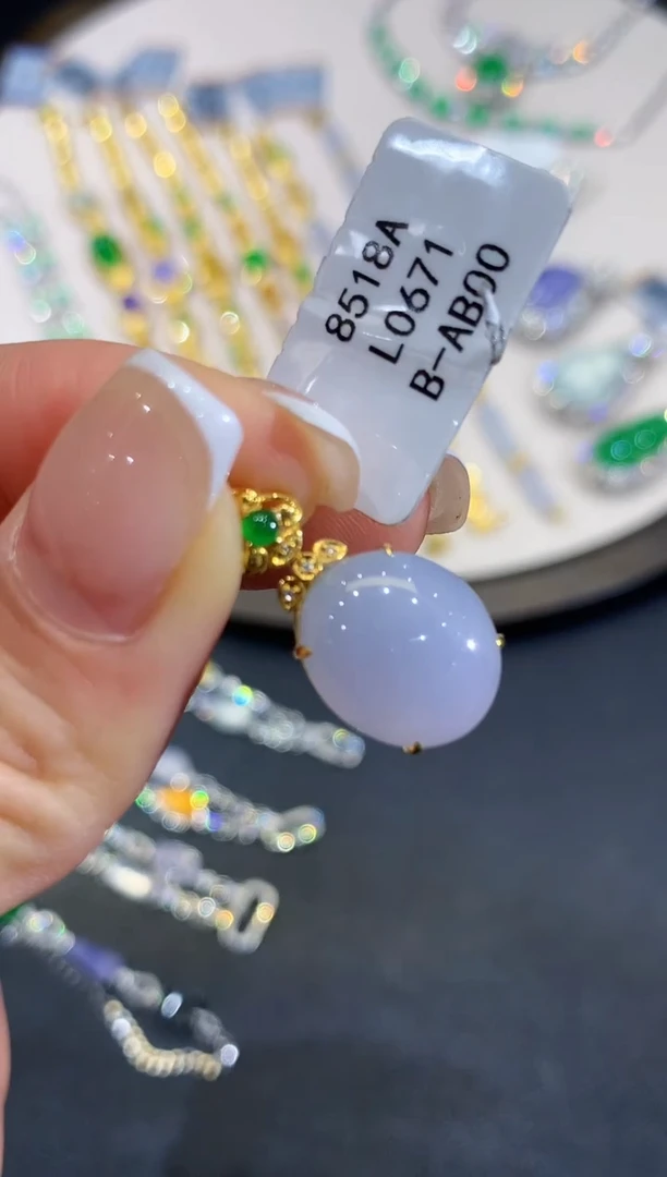 翡翠18K金镶嵌吊坠(不含链)L0671多样性发其一