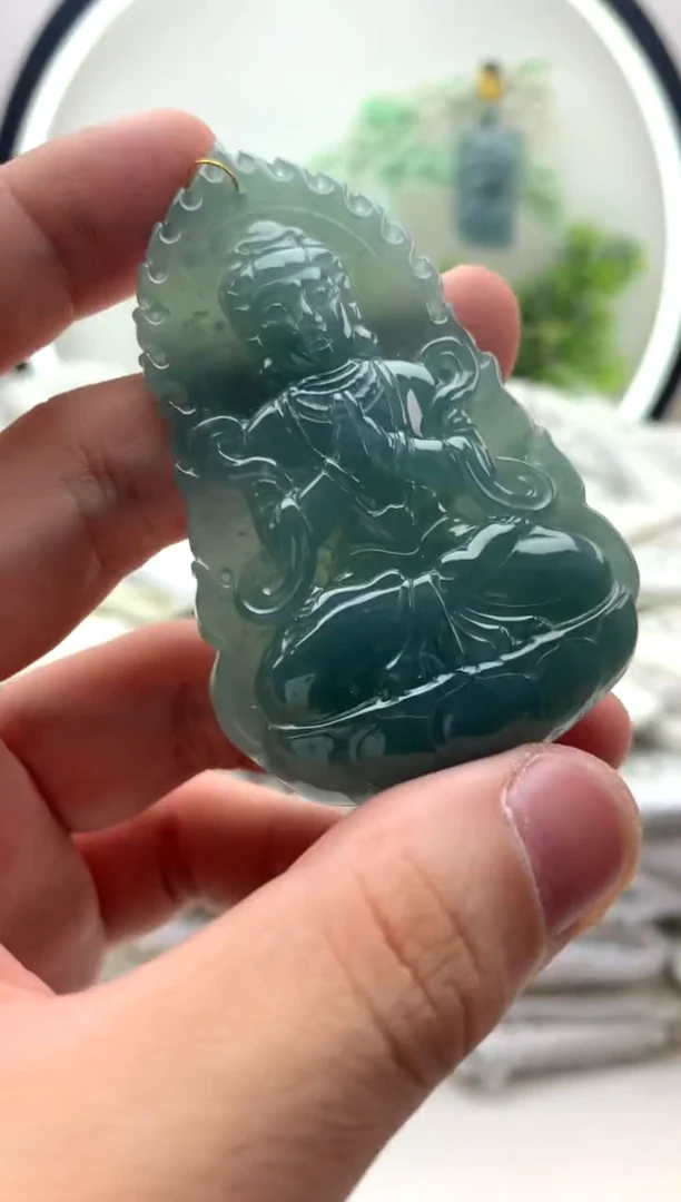 翡翠未镶嵌颈饰度母观音