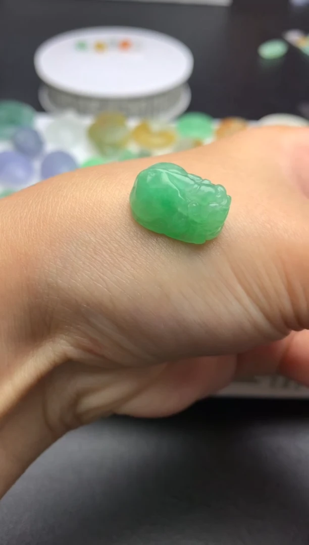 【闪购商品】定制翡翠未镶嵌毛货