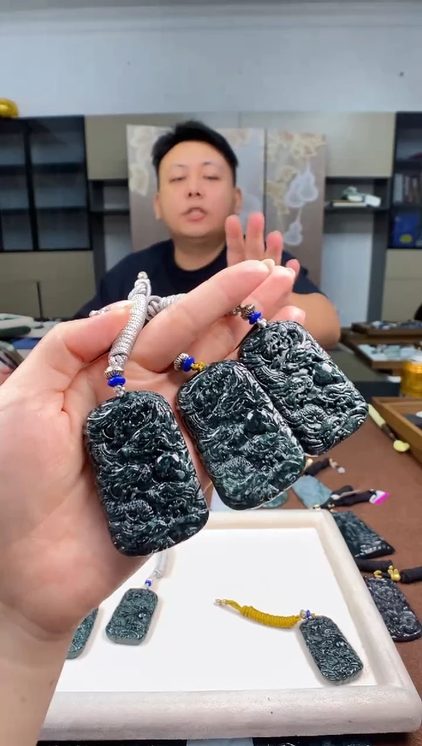 颈饰未镶嵌翡翠多样性发其一
