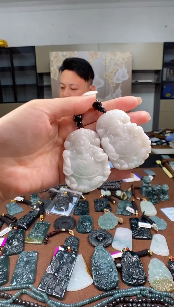 颈饰未镶嵌翡翠多样性发其一